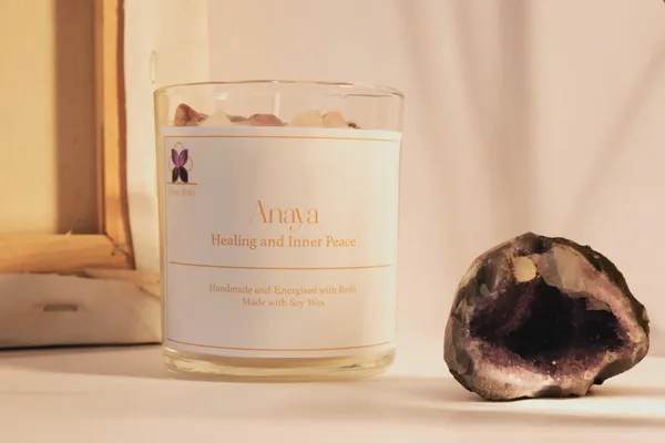 Multicolor_Anaya_Crystals_&_Pre_Taped_Wick_Candle