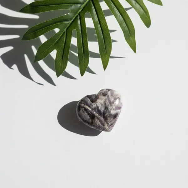 Deep_Purple_Hue_Amethyst_Heart_Crystal_Palmstone_