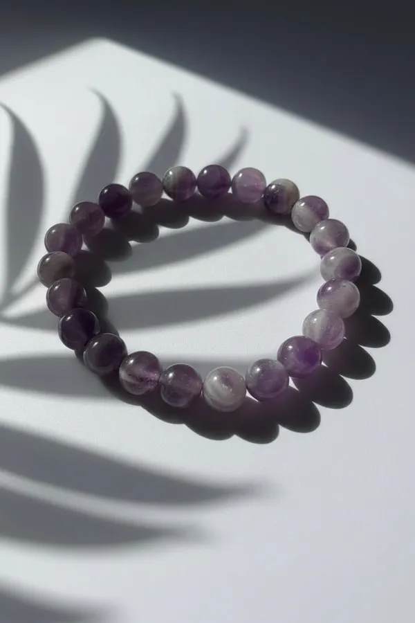 Purple_And_White_Mix_Chevron_Amethyst_Crystal_Stone_Bracelet_For_Promote_Relaxation,_Reduce_Stress,_And_Create_A_Sense_Of_Tranquility