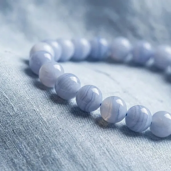 Pale_Blue_And_White_Blue_Lace_Agate_Crystal_Stone_Bracelet_