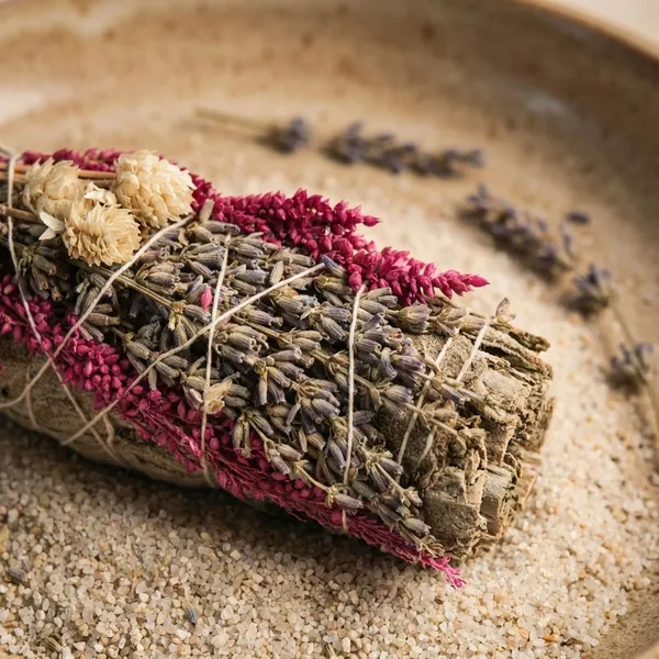 Multicolor_Shanta_Natural_White_Sage_With_Leaves_&_Flowers_Dried_