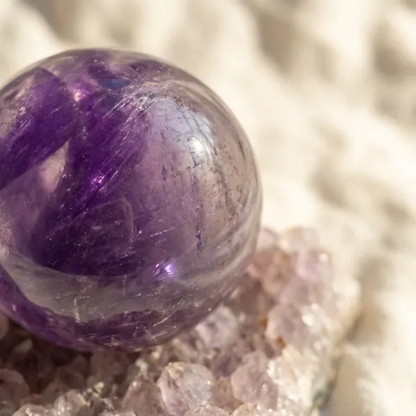 Shades_Of_Purple_And_White_Amethyst_Crystal_Stone_Sphere_For_Heightens_Intuition_And_Spiritual_Awareness