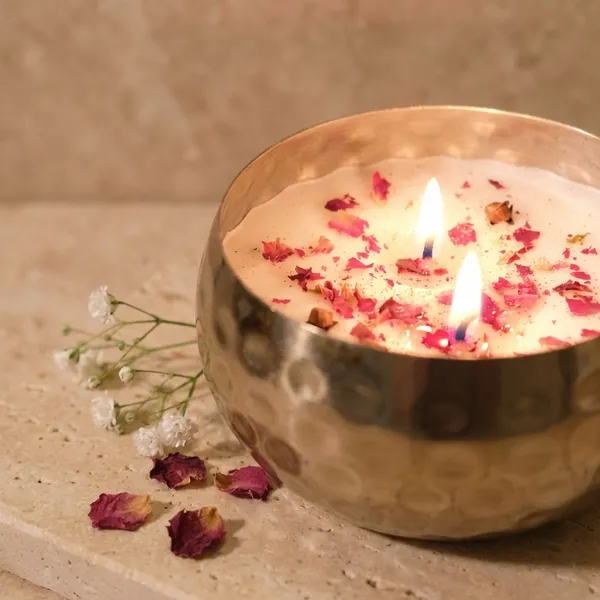 Multicolor_Tara_Soy_Wax_With_Crystals,_Dried_Flowers_&_Clove_