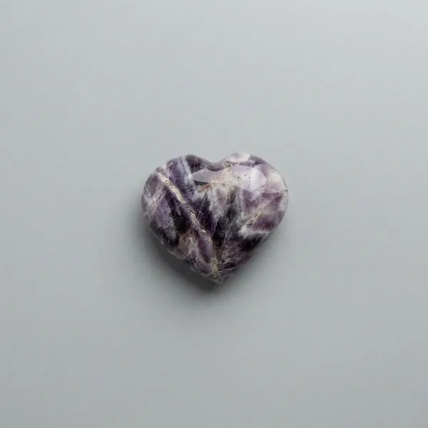 Deep_Purple_Hue_Amethyst_Heart_Crystal_Palmstone_