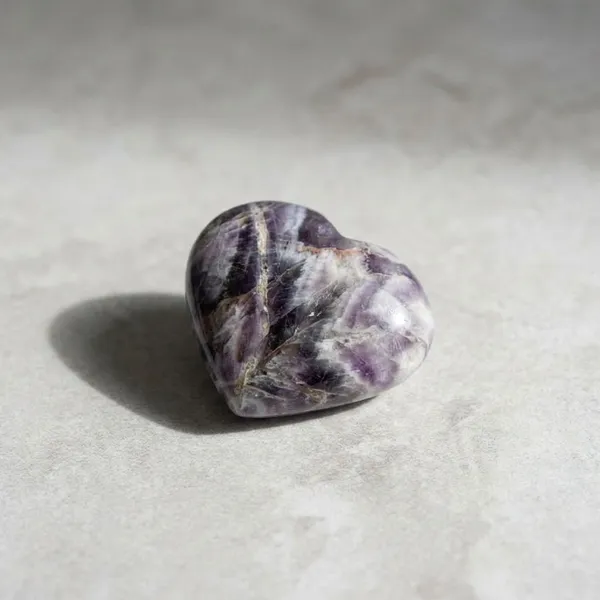 Deep_Purple_Hue_Amethyst_Heart_Crystal_Palmstone_