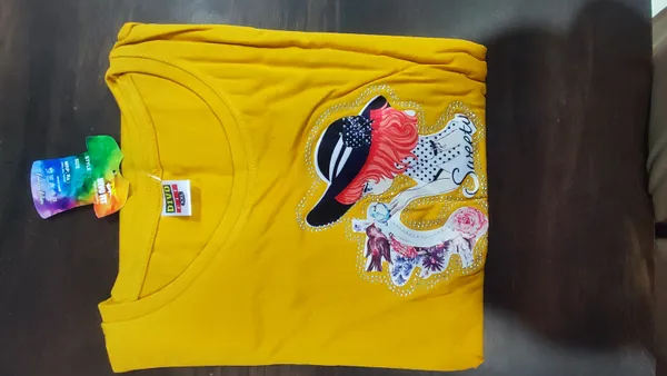 Yellow_Cotton_Regular_Fit_Tshirt_for_Girls