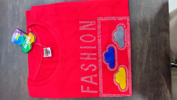 Red_Cotton_Regular_Fit_Tshirt_for_Girls