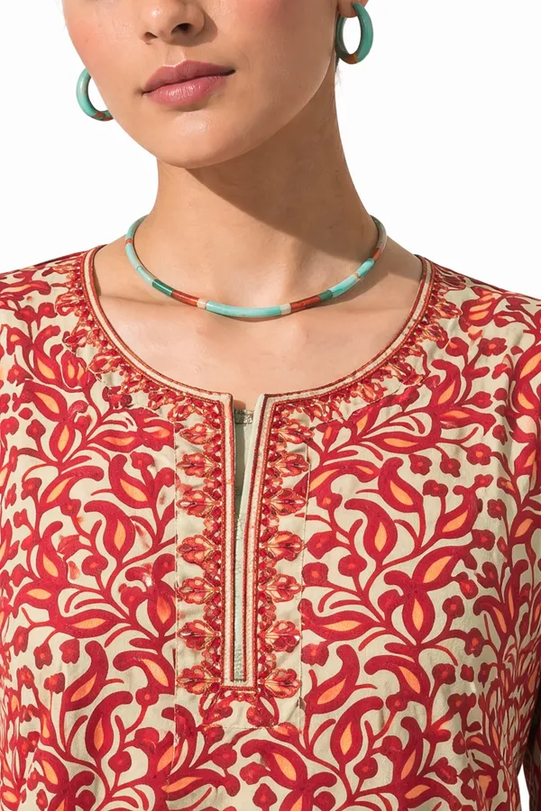 Kashmiri_Kurti_Full_Embroidery_Front_&_Back_Premium_Quality_