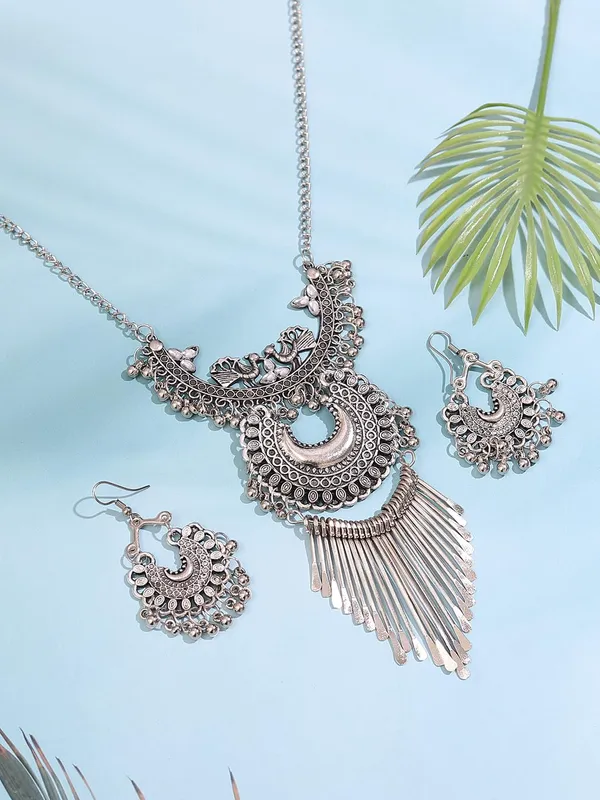 Oxidised_Silver_Tribal_Necklace_Set_And_Traditional_Ethnic_Jewelry_With_Matching_Earrings_For_Women