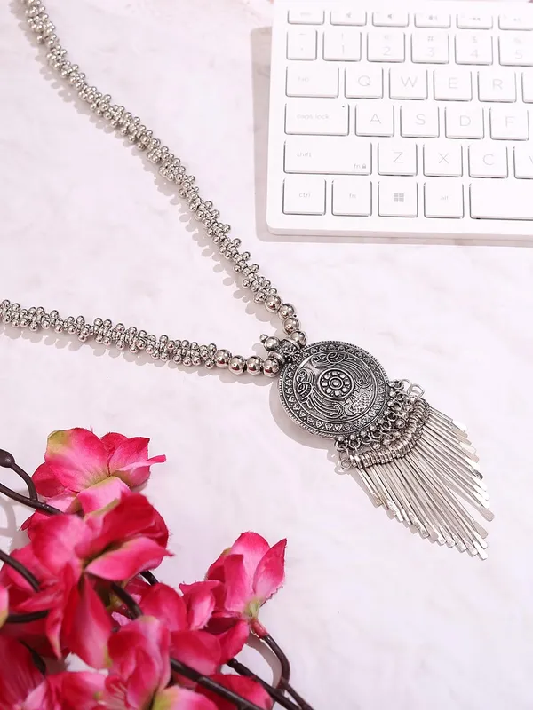 Oxidised_Silver_Tribal_Pendant_Necklace_With_Antique_Finish_Chain_And_Metal_Tassels_And_Traditional_Ethnic_Jewelry_For_Women