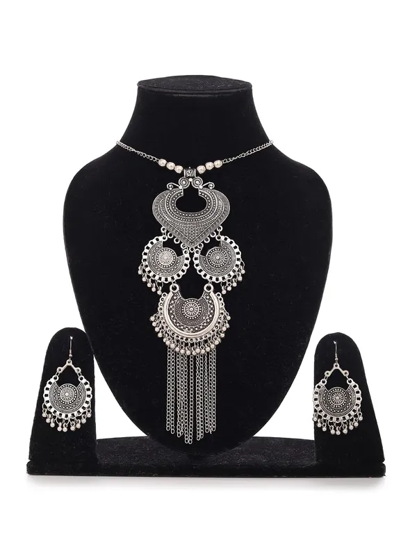 Oxidised_Silver_Tribal_Necklace_Set_With_Chandbali_Earring_For_Women