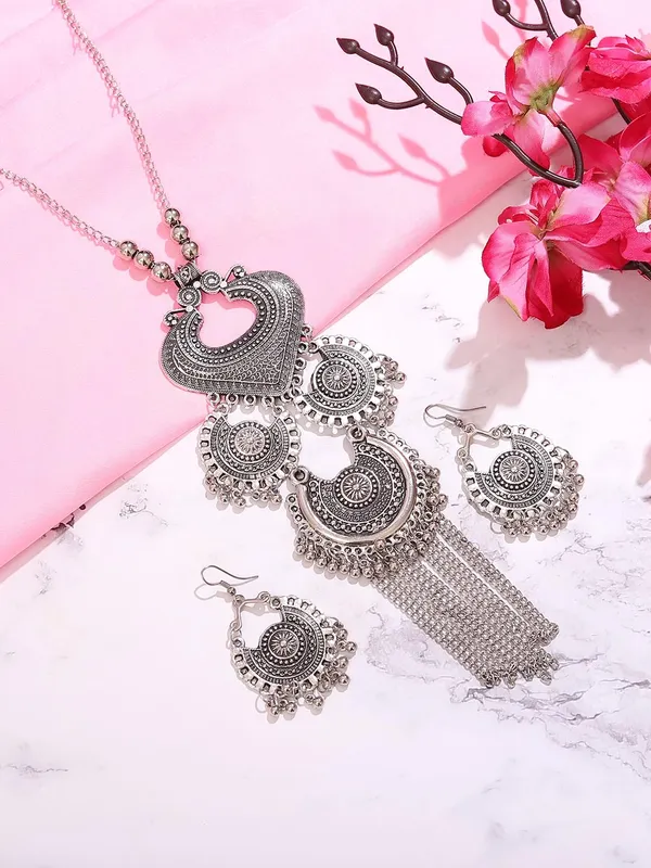 Oxidised_Silver_Tribal_Necklace_Set_With_Chandbali_Earring_For_Women