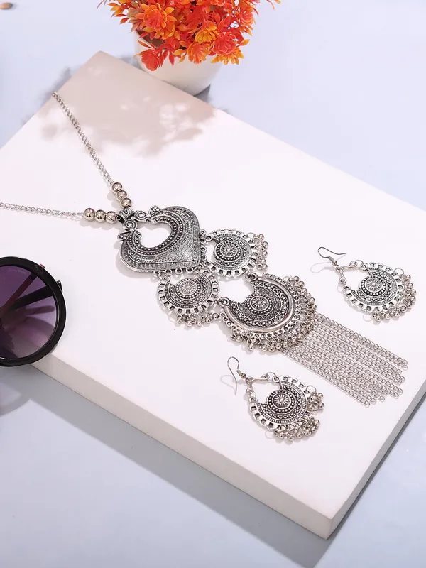 Oxidised_Silver_Tribal_Necklace_Set_With_Chandbali_Earring_For_Women