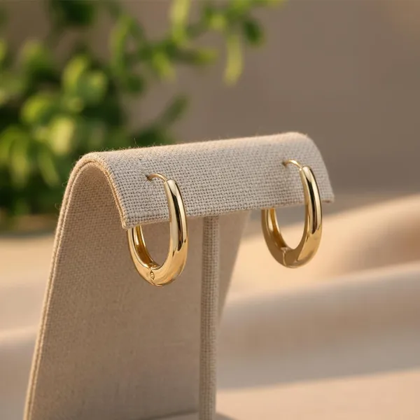 Classic_Gold-Finish_For_Everyday_Wear_Minimal_Hoop_Earrings_For_Women
