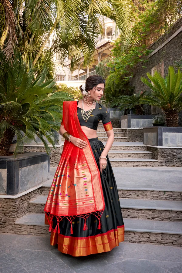 Black_Jacquard_Silk_Paithani_Lehenga_Choli_Set_With_Rich_Zari_Weaving_Dupatta_For_Women