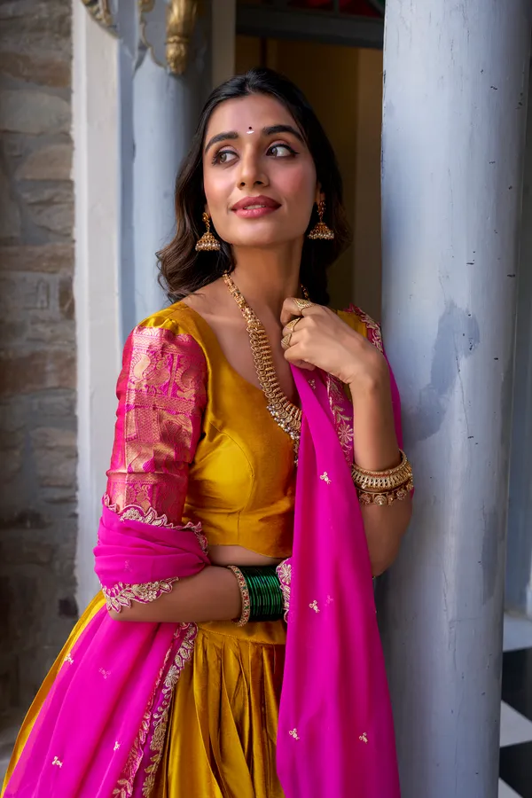 Mustard_Narayan_Pattu_Yellow_Lehenga_Choli_Set_With_Pink_Dupatta_For_Women