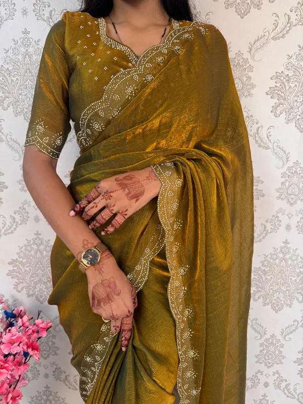 Gold_Fandy_Chiffon_Graceful_Fendy_Saree_With_Jarkhan_Work_For_Women