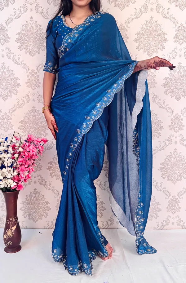 Peach_Fandy_Chiffon_Graceful_Fendy_Saree_With_Jarkhan_Work_For_Women