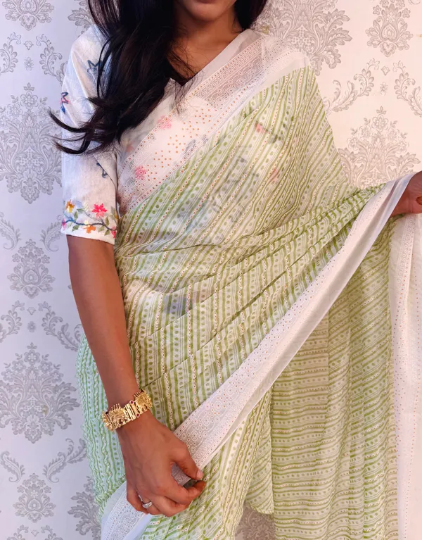 Green_Georgette_Classic_Polka_Elegance_Saree_For_Women
