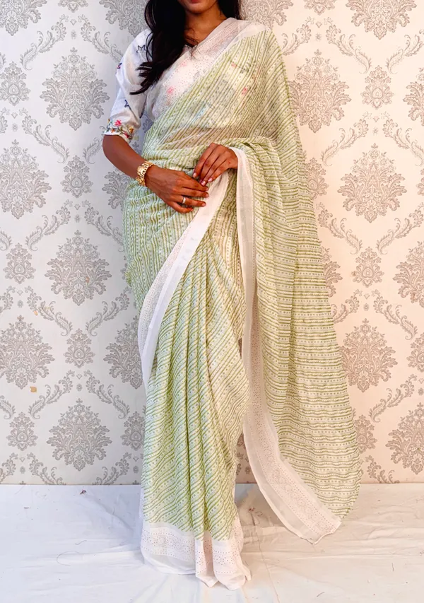Green_Georgette_Classic_Polka_Elegance_Saree_For_Women