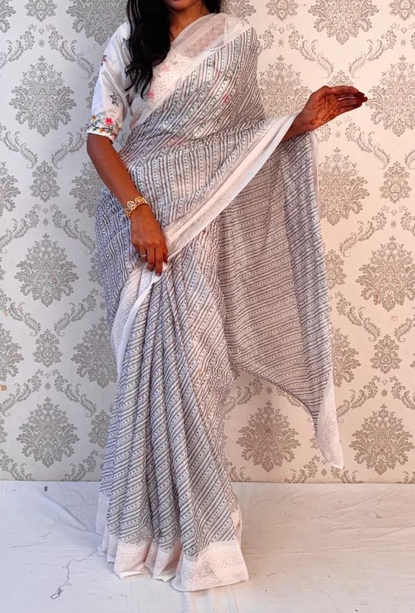 Grey_Georgette_Classic_Polka_Elegance_Saree_For_Women
