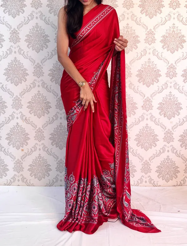 Red_Printed__Paisley_Bollywood_Satin_Saree_For_Women