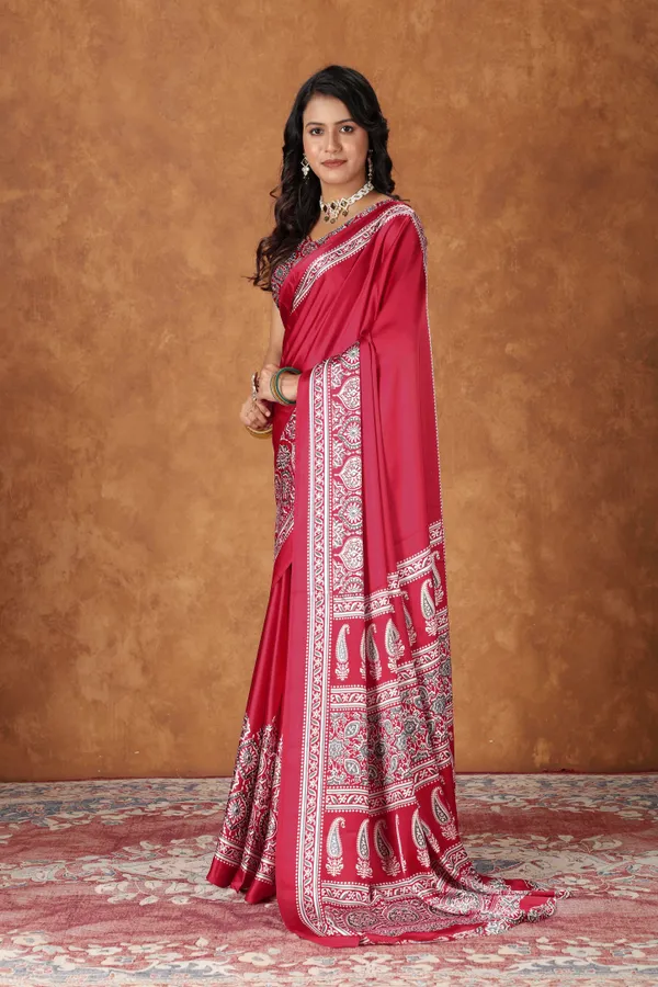 Red_Printed_Bollywood_Crepe_Saree_For_Women