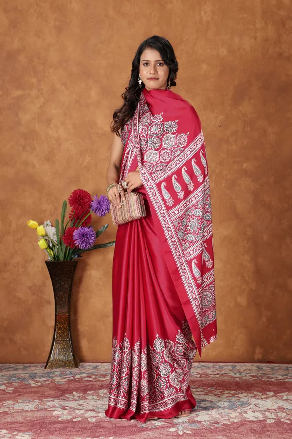 Red_Printed_Bollywood_Crepe_Saree_For_Women