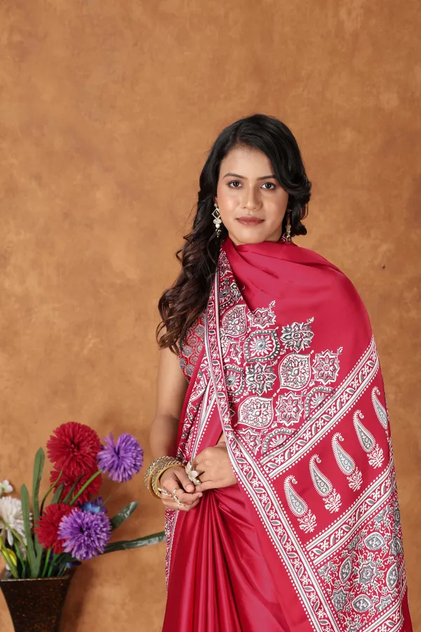 Red_Printed_Bollywood_Crepe_Saree_For_Women