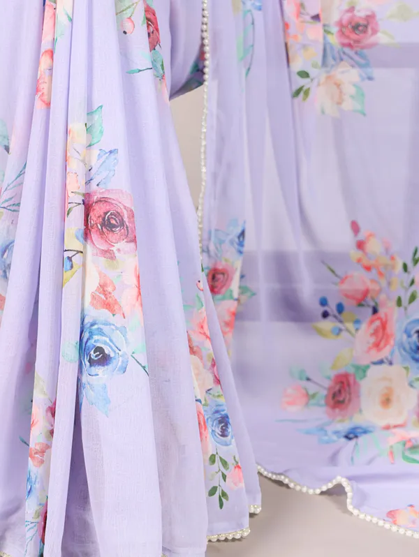 Puple_Georgett_Elegant_Pastel_Floral_Printed_Saree_With_Pearl_Border_For_Women