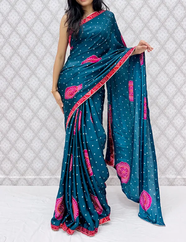 Peach_Chinon_Silk_Traditional_Bandhani_Inspired_Prints_Saree_For_Women