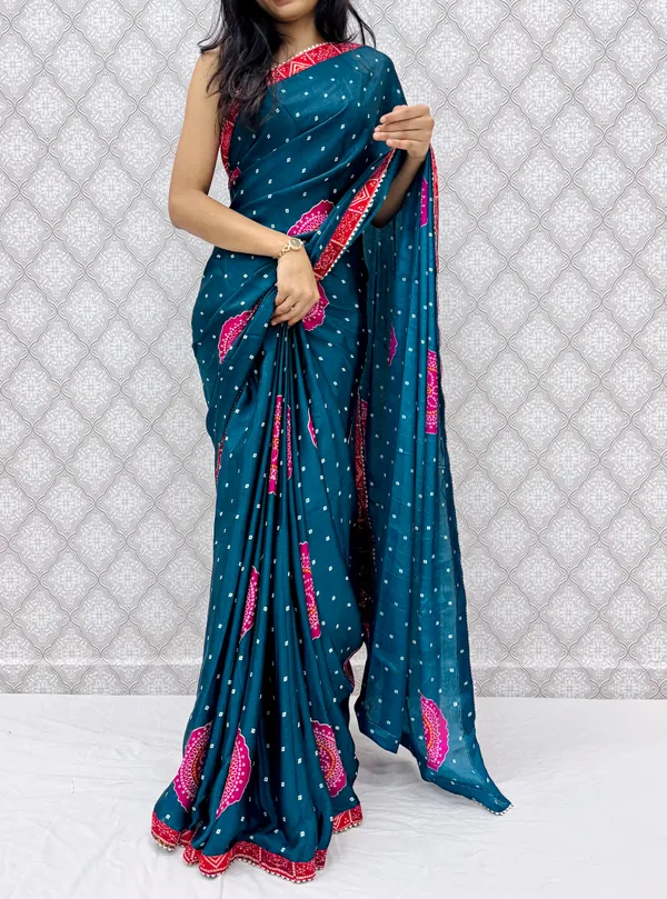 Peach_Chinon_Silk_Traditional_Bandhani_Inspired_Prints_Saree_For_Women
