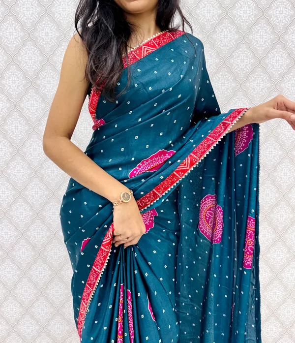 Peach_Chinon_Silk_Traditional_Bandhani_Inspired_Prints_Saree_For_Women