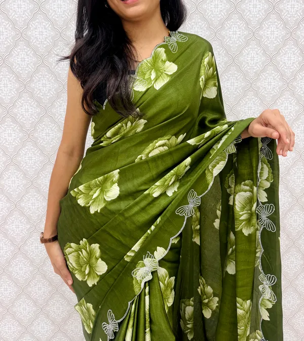 Mehendi_Chinon_Silk_Elegant_Floral_Prints_Saree_For_Women