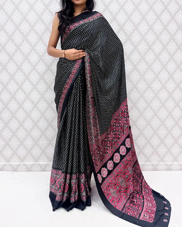 Black_Satin_Silk_Classic_Chevron_Prints_Saree_For_Women