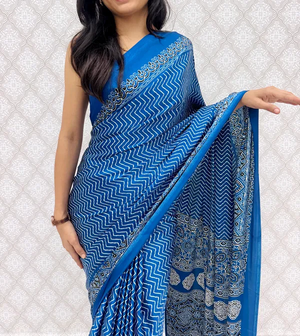 Blue_Satin_Silk_Classic_Chevron_Prints_Saree_For_Women