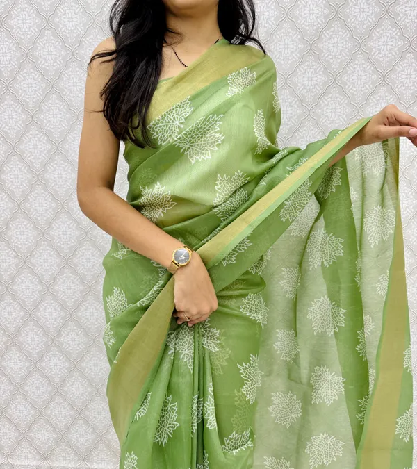 Timeless_Cotton_Silk_Saree_with_Shimmer_Accents_-_Green
