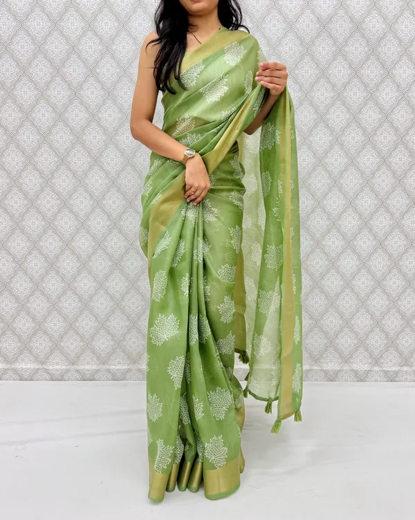 Timeless_Cotton_Silk_Saree_with_Shimmer_Accents_-_Green