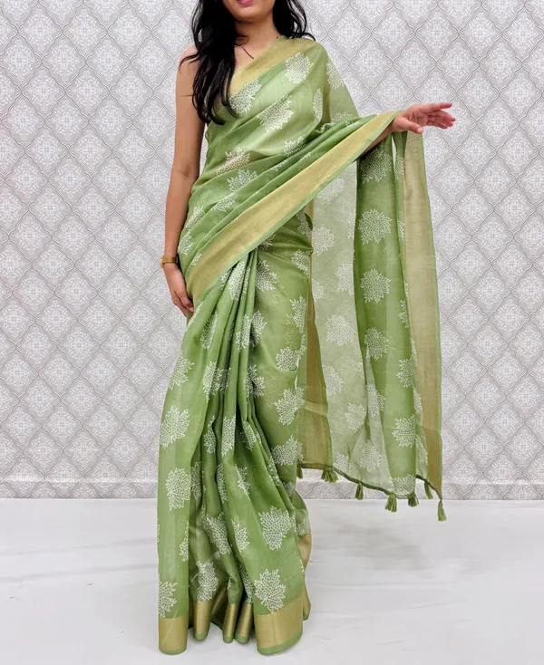 Timeless_Cotton_Silk_Saree_with_Shimmer_Accents_-_Green