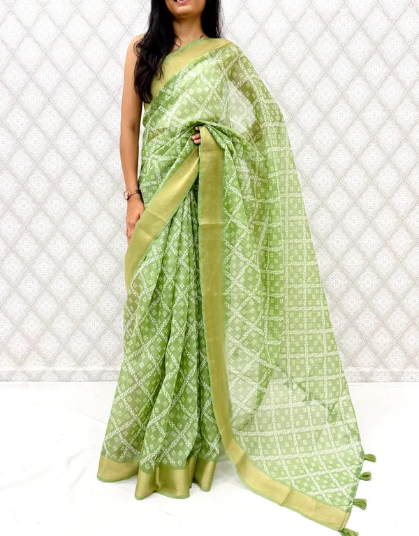 Timeless_Cotton_Silk_Saree_with_Shimmer_Accents_-_Green