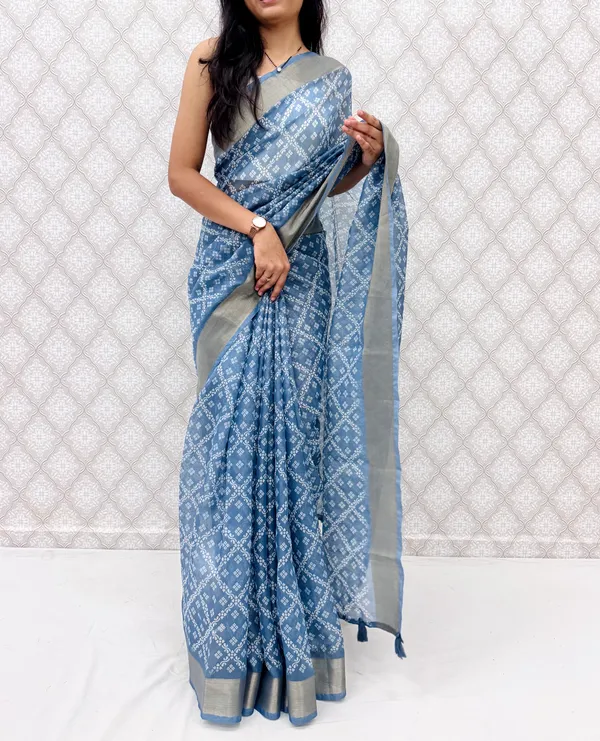 Timeless_Cotton_Silk_Saree_with_Shimmer_Accents_-_Grey