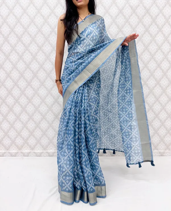 Timeless_Cotton_Silk_Saree_with_Shimmer_Accents_-_Grey