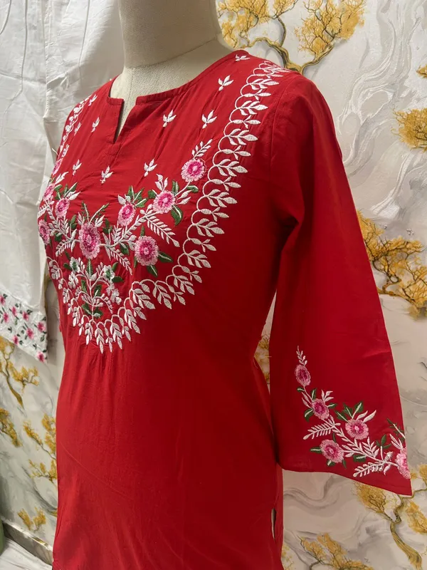 Elegant_Red_Embroidered_Kurta_Look