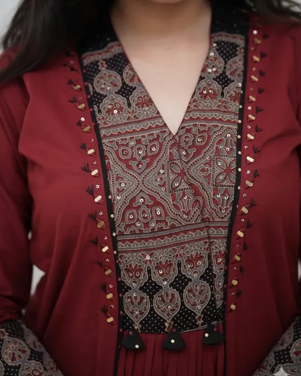 Maroon_Cotton_Kurta_Set_For_Women