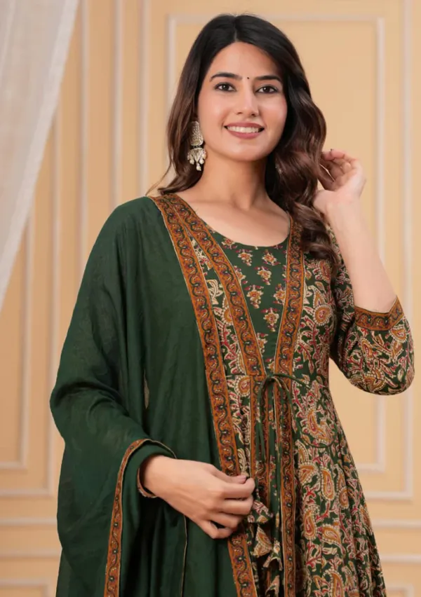 Green_Cotton_Kurta_Set_For_Women