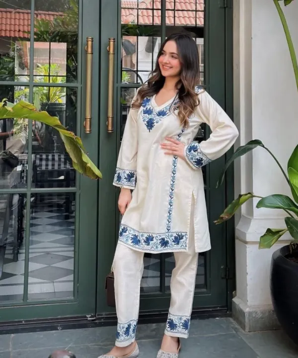 White_Blue_Floral_Embroidered_Kurta_Pant_Set