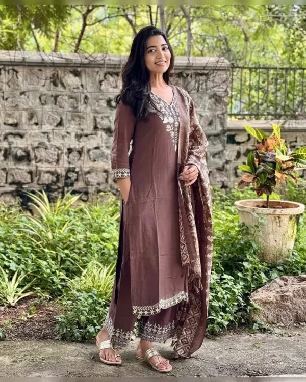 Women_Ethnic_Motifs_Embroidered_Pure_Cotton_Kurta_with_Trousers_&_Dupatta
