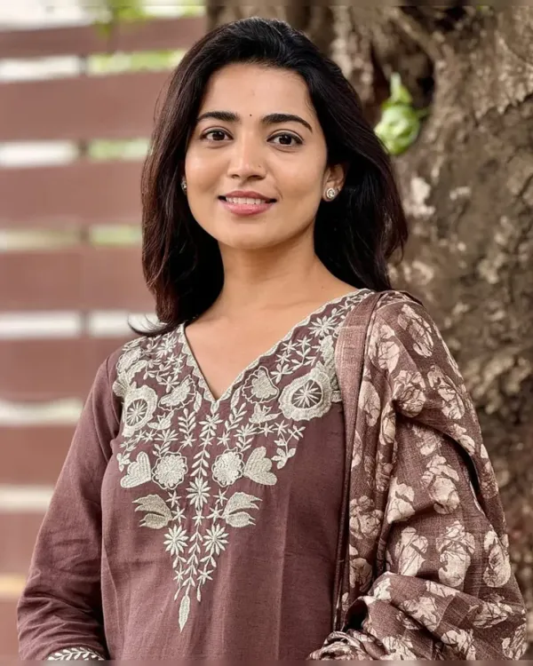 Women_Ethnic_Motifs_Embroidered_Pure_Cotton_Kurta_with_Trousers_&_Dupatta