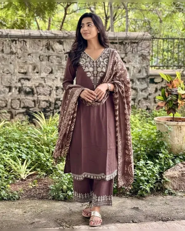 Women_Ethnic_Motifs_Embroidered_Pure_Cotton_Kurta_with_Trousers_&_Dupatta