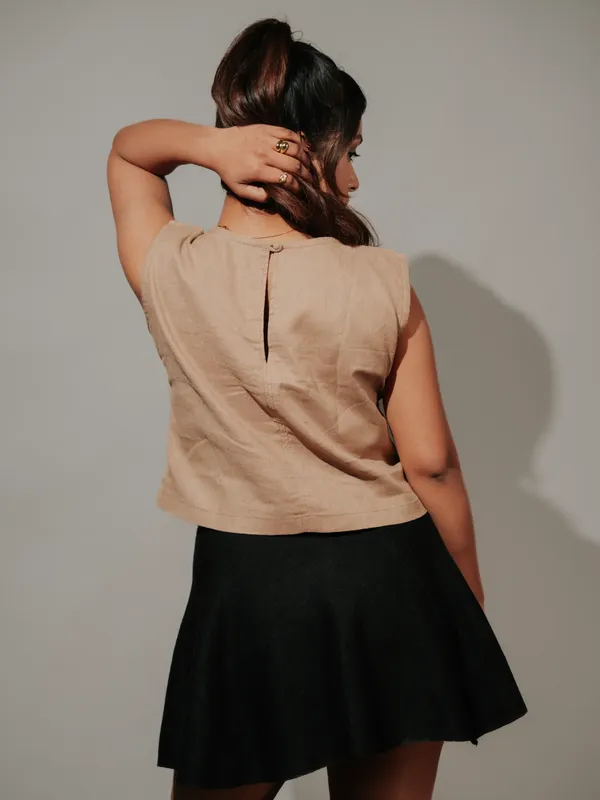 Beige_Sleeveless_Crop_Top_With_Back_Slit_Detail